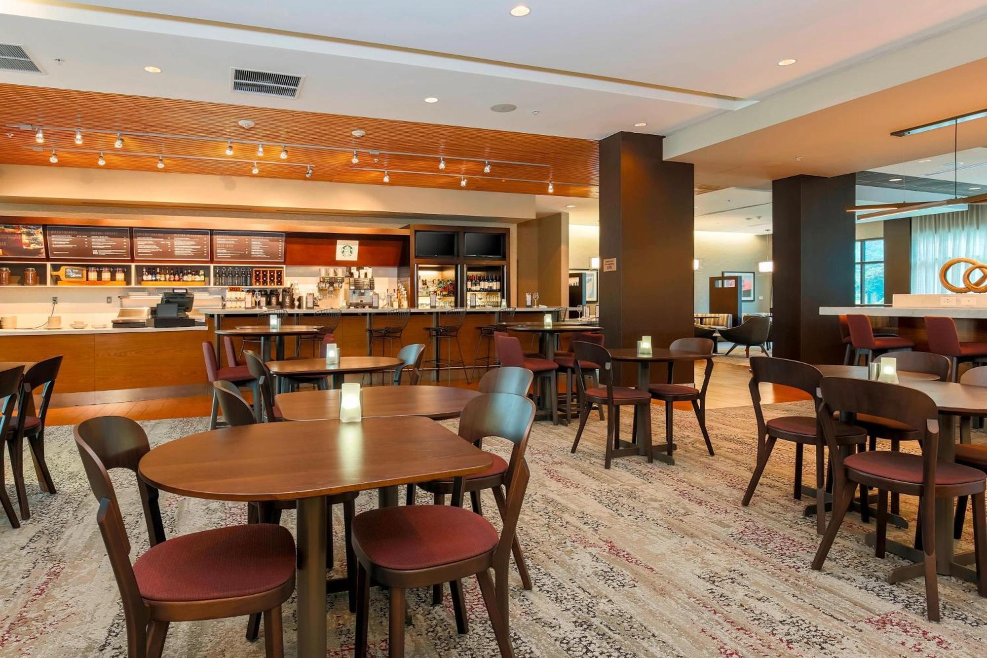 Courtyard By Marriott San Jose Campbell Hotel Exterior photo
