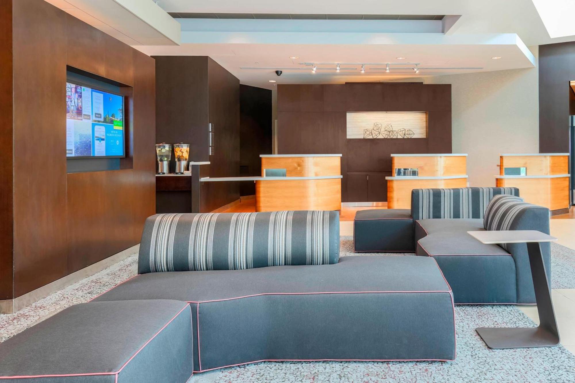 Courtyard By Marriott San Jose Campbell Hotel Exterior photo