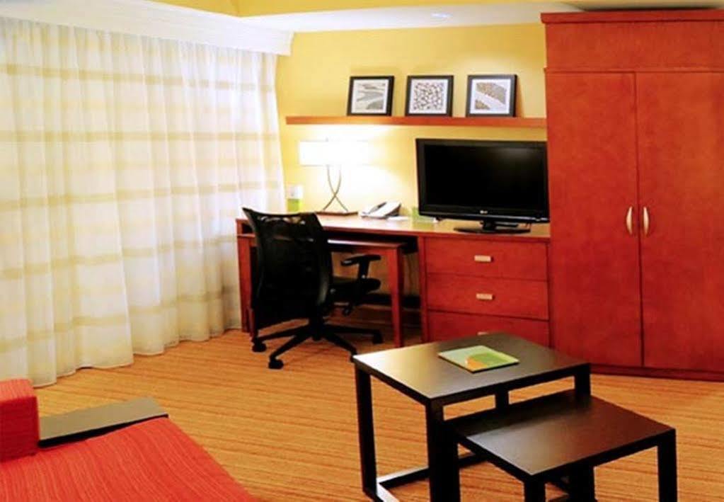 Courtyard By Marriott San Jose Campbell Hotel Exterior photo